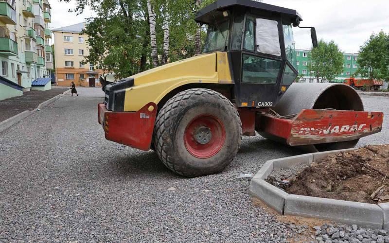 На ремонт тротуаров в областной столице направлено дополнительно 100 млн рублей.